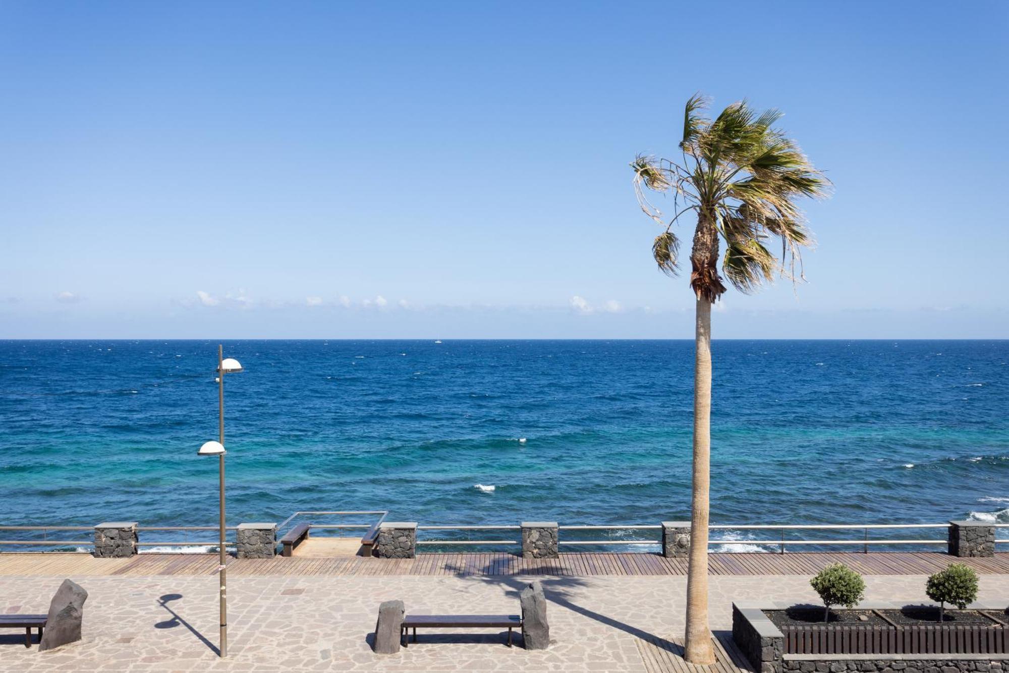 Home2Book Stunning Sea Front Caletillas, Pool Канделарія Екстер'єр фото